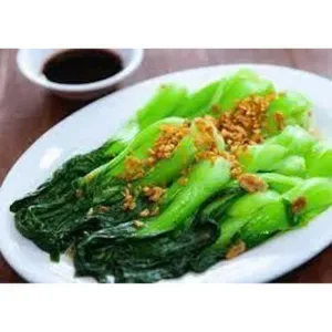 Stir-fried bok choy with garlic