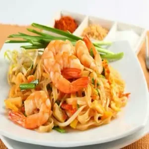 Stir-fried seafood pho
