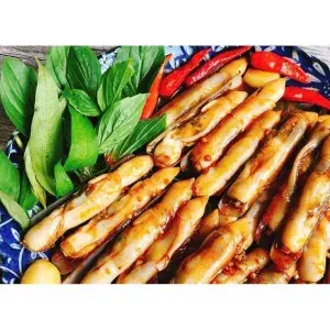 Stir-fried cockles with spicy and s
