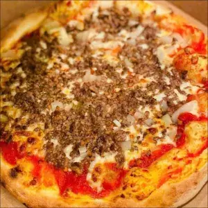 Bolognese pizza