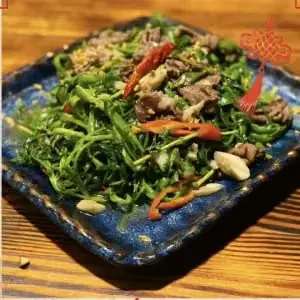 Stir-fried morning glory with beef and rice