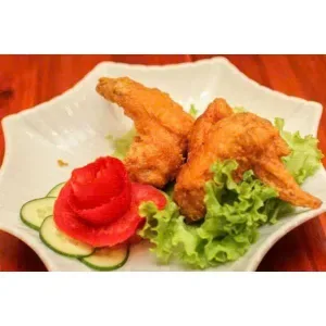 Crispy fried chicken wings fried rice