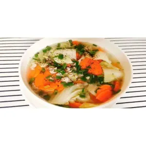Mixed vegetable and minced meat soup