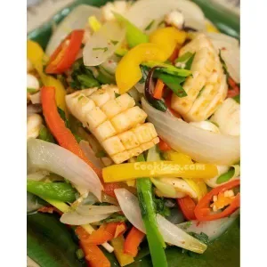Stir-fried squid with onions