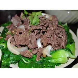 Stir-fried beef with cabbage