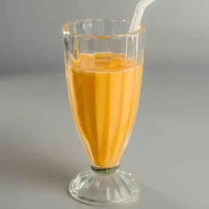Mango pineapple smoothie