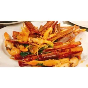 Sweet and sour stir-fried cockles