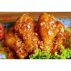 Fried chicken thighs with fish sauce