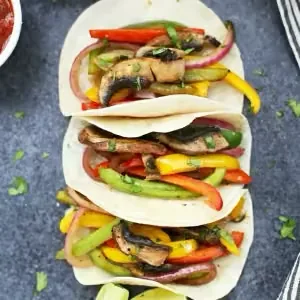 Fajitas pan with carnitas