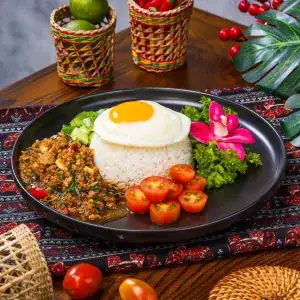 Beef capphau steamed rice